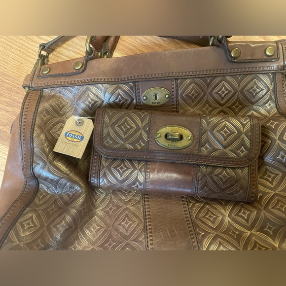 Brown and Gold Tribal Print Handbag & Matching Wallet by Fossil - Picture 3 of 4